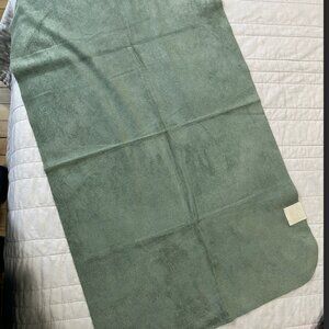 lululemon The (Small) towel